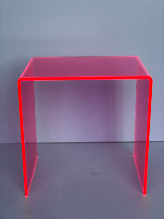 NEON GREEN,ORANGE ACRYLIC COFFEE TABLE - bynuraybirtane