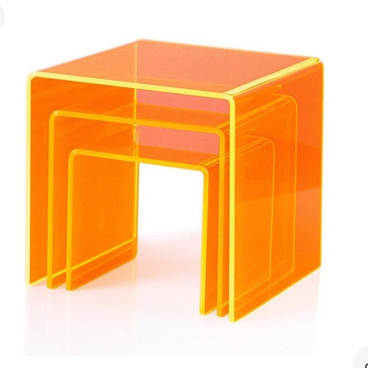 ACRYLIC SIDE TABLE - bynuraybirtane
