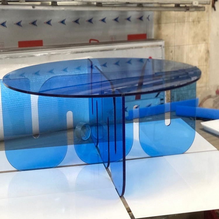 WAVE LUCITE COFFEE TABLE - bynuraybirtane