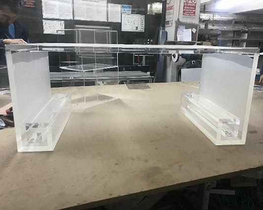 LUCITE COFFEE TABLE - bynuraybirtane