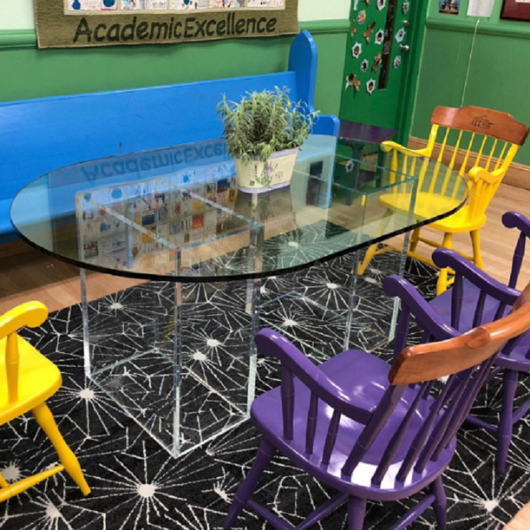 OVAL LUCITE DINING TABLE - bynuraybirtane