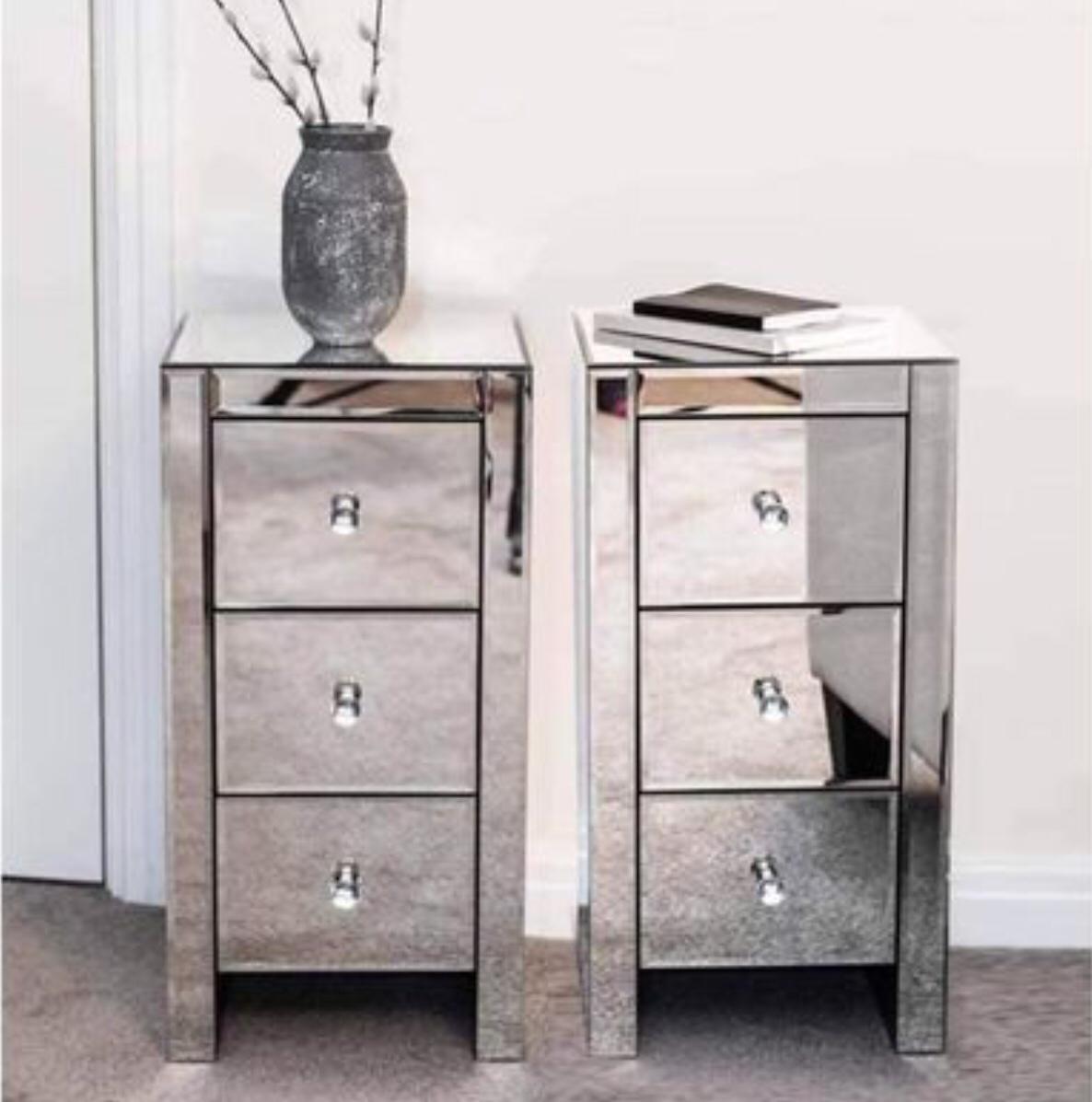 Set of 2 Bedside Tables With Mirror, 3 Drawers Handles