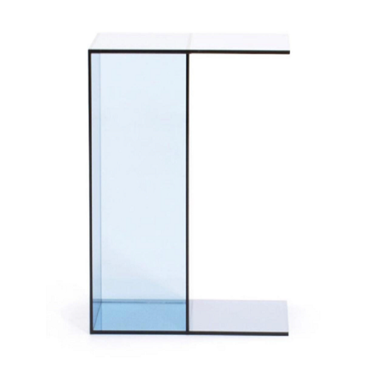 SHELF DETAIL LUCITE COFFEE TABLE - bynuraybirtane