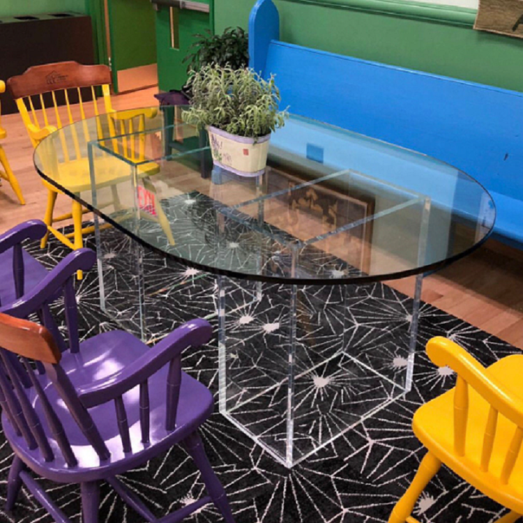 OVAL LUCITE DINING TABLE - bynuraybirtane